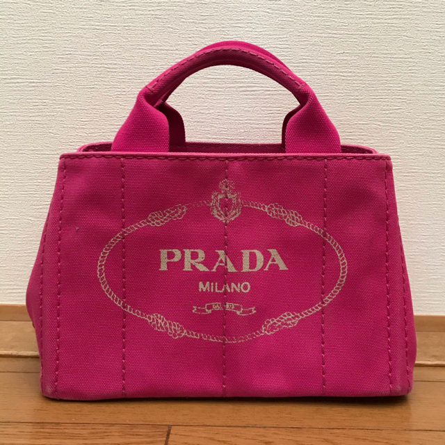 PRADA トートバッグ