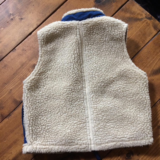 patagonia(パタゴニア)のパタゴニア BABY レトロx ベスト 2T  キッズ/ベビー/マタニティのキッズ服男の子用(90cm~)(ジャケット/上着)の商品写真