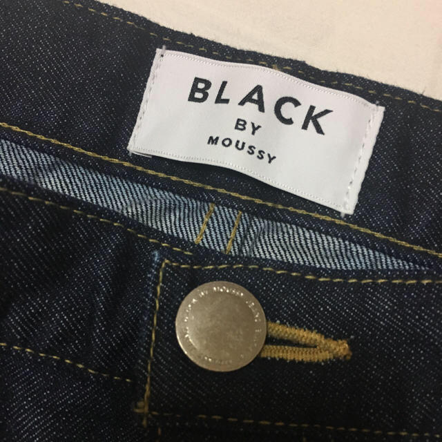 BLACK by moussy(ブラックバイマウジー)のBLACKbymoussy//フロントスリットデニムスカート レディースのスカート(ひざ丈スカート)の商品写真