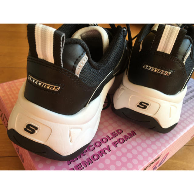 SKECHERS(スケッチャーズ)のスケッチャーズスニーカー24㎝ レディースの靴/シューズ(スニーカー)の商品写真