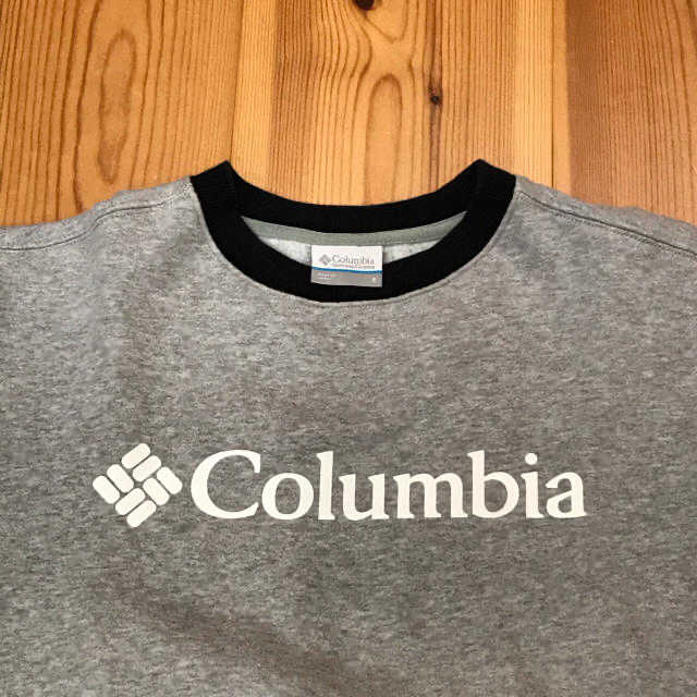 Columbia(コロンビア)のColumbia ロゴトレーナー　スウェット メンズのトップス(スウェット)の商品写真