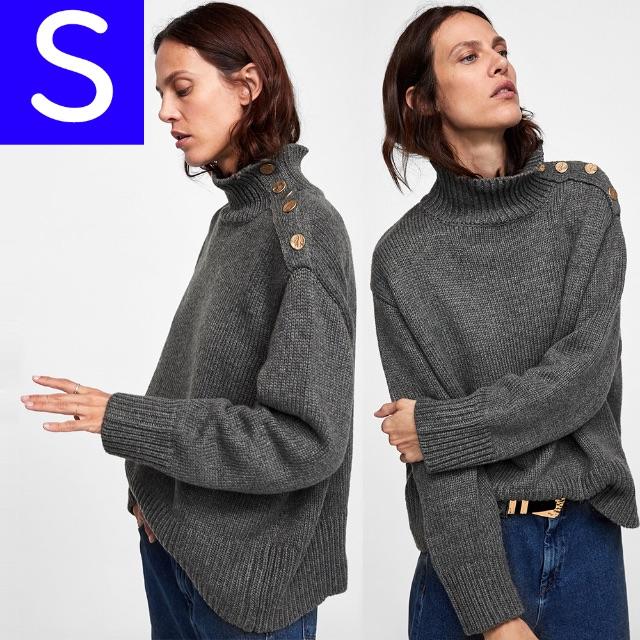 ZARA(ザラ)のZARA 金ボタン ニット Sサイズ グレー セーター ザラ レディースのトップス(ニット/セーター)の商品写真