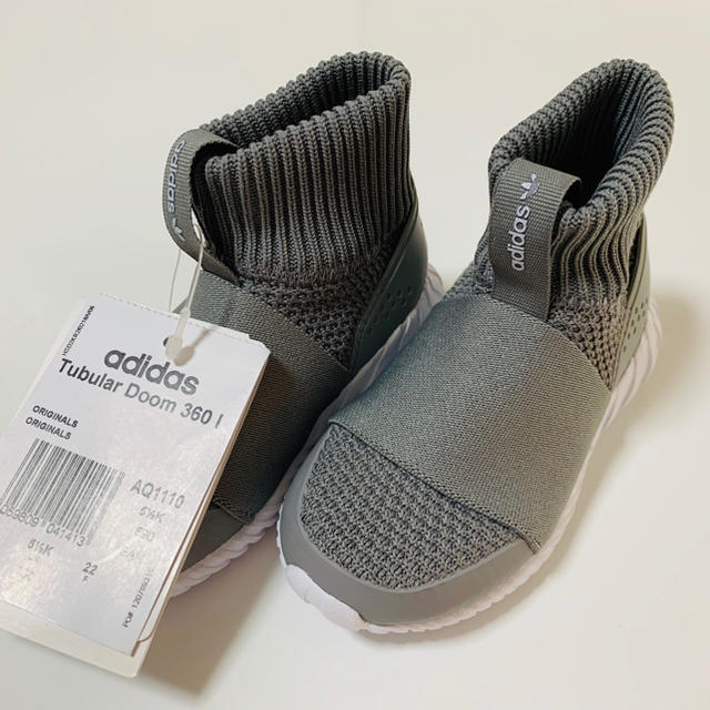 adidas(アディダス)のadidasベビースニーカー キッズ/ベビー/マタニティのベビー靴/シューズ(~14cm)(スニーカー)の商品写真