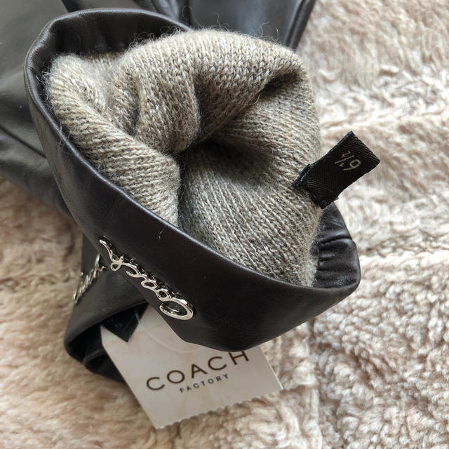 COACH(コーチ)の新品　コーチ　婦人革手袋　グローブ　6.5 レディースのファッション小物(手袋)の商品写真