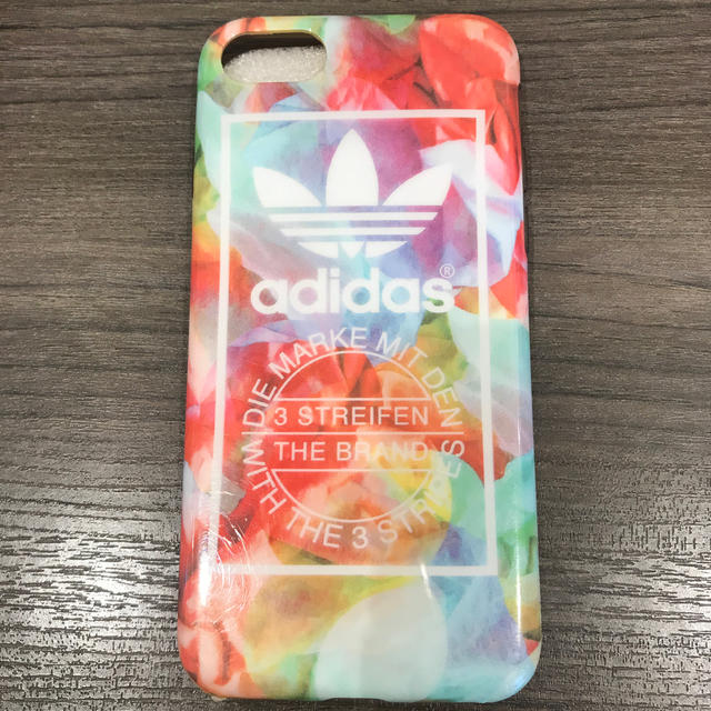 adidas(アディダス)のアディダス　iPhone7 カバー スマホ/家電/カメラのスマホアクセサリー(iPhoneケース)の商品写真