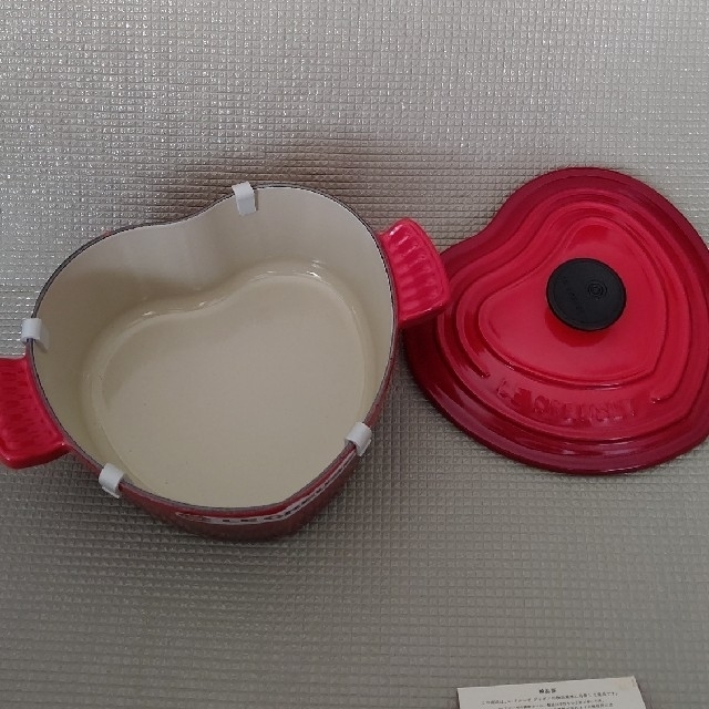 LE CREUSET(ルクルーゼ)のホーロー鍋 インテリア/住まい/日用品のキッチン/食器(鍋/フライパン)の商品写真