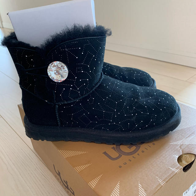 美品ugg スワロフスキー ショートブーツ