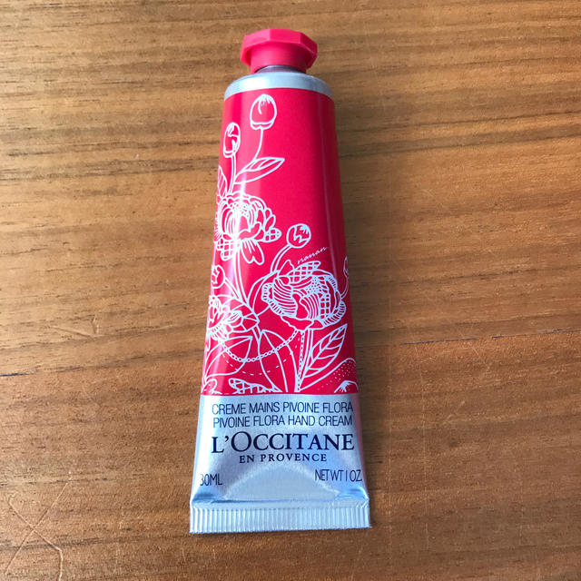 L'OCCITANE(ロクシタン)のL'OCCITANE ハンドクリーム コスメ/美容のボディケア(ハンドクリーム)の商品写真