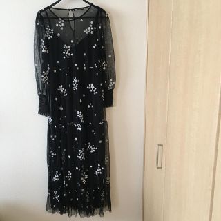 ザラ(ZARA)のZARA 花柄　ロングワンピース (ロングワンピース/マキシワンピース)