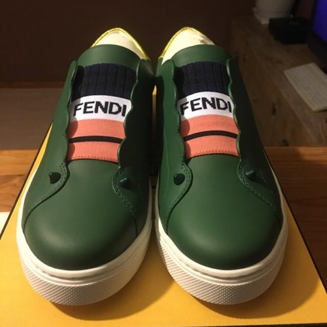 FENDI - 新品 FENDI フェンディ スニーカー 17SS グリーン 38 の通販 by 現在利用制限されております。｜フェンディならラクマ