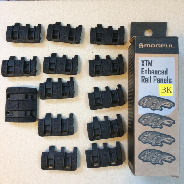 MAGPUL XTM Enhanced Rail Panels エンタメ/ホビーのミリタリー(カスタムパーツ)の商品写真