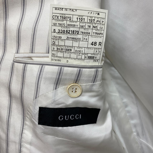 Gucci(グッチ)の週末限定　GUCCIの白のジャケット(パンツサービス) メンズのジャケット/アウター(テーラードジャケット)の商品写真