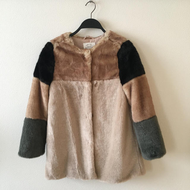 ZARA(ザラ)のZARA kids ファーコート キッズ/ベビー/マタニティのキッズ服女の子用(90cm~)(コート)の商品写真