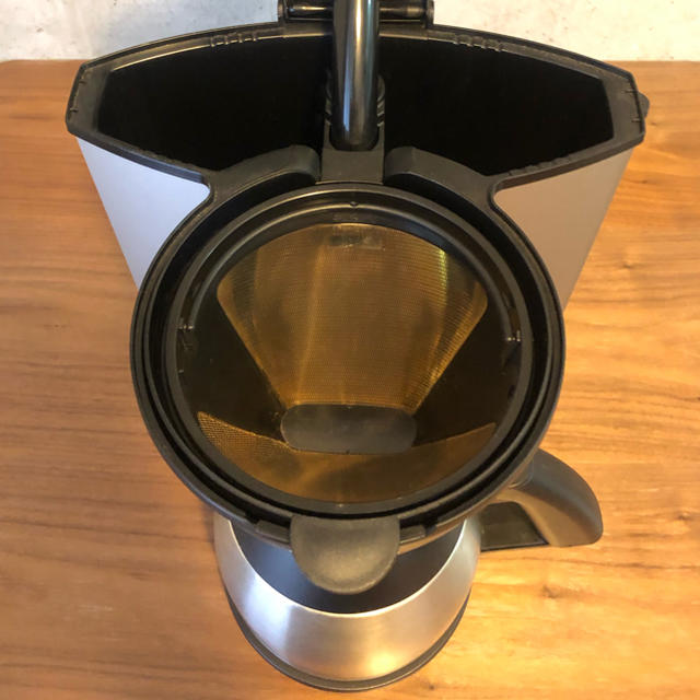 DeLonghi(デロンギ)のデロンギ　保温ポット付コーヒーメーカー スマホ/家電/カメラの調理家電(コーヒーメーカー)の商品写真