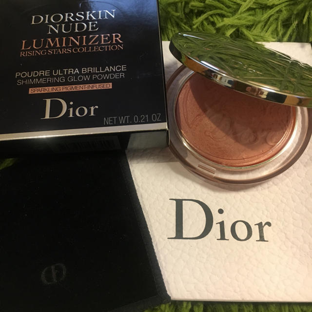 Christian Dior(クリスチャンディオール)のDior ルミナイザー 09 コスメ/美容のベースメイク/化粧品(フェイスパウダー)の商品写真