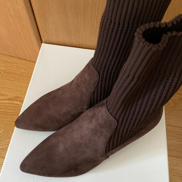 UNTITLED(アンタイトル)の【momo様専用⠀】新品 UNTITLED ブーツ レディースの靴/シューズ(ブーツ)の商品写真