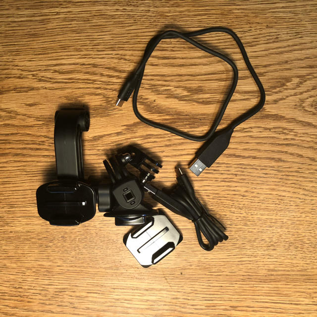 GoPro Hero8 Black バッテリー、充電器、吸盤マウント