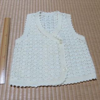 赤ちゃん用　手編みのベスト(カーディガン/ボレロ)