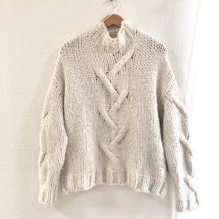 ザラ(ZARA)のZARA 人気★ケーブルニット　ホワイト 白(ニット/セーター)