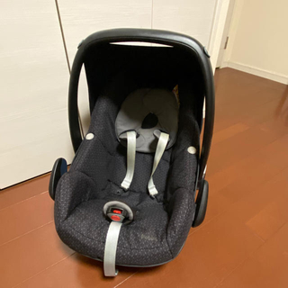 マキシコシ(Maxi-Cosi)の【karmin様専用】マキシコシ　ペブル　ブラッククリスタル　チャイルドシート(自動車用チャイルドシート本体)