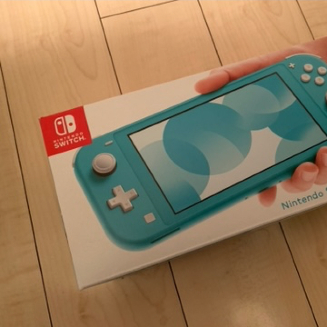 任天堂(ニンテンドウ)のNintendo Switch  Lite ターコイズ エンタメ/ホビーのゲームソフト/ゲーム機本体(家庭用ゲーム機本体)の商品写真