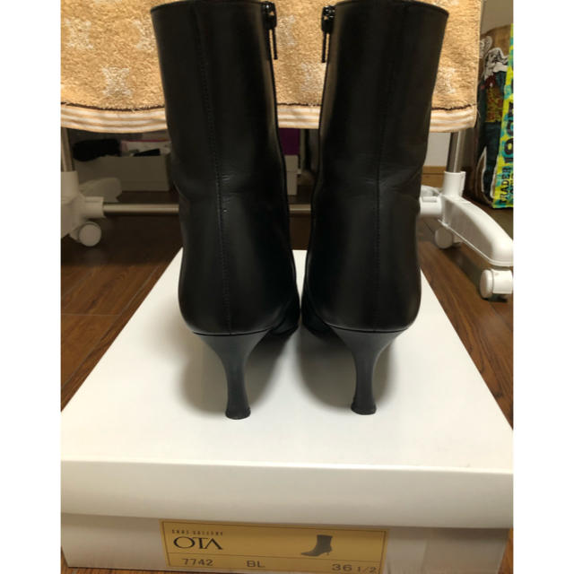 IENA(イエナ)のSHOE GALLERY OTA（シューギャラリー・オオタ）黒のショートブーツ レディースの靴/シューズ(ブーツ)の商品写真