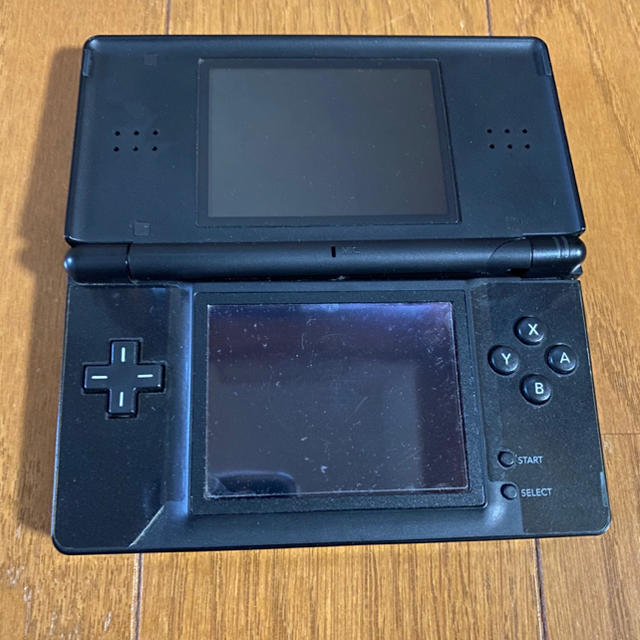 任天堂(ニンテンドウ)のNintendo DS ジャンク品 エンタメ/ホビーのゲームソフト/ゲーム機本体(携帯用ゲーム機本体)の商品写真