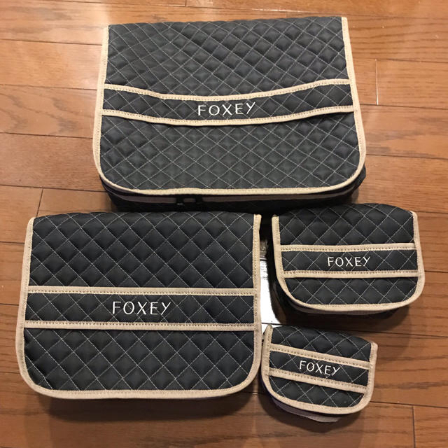 【美品】フォクシー FOXEY トラベルポーチ オーガナイザー