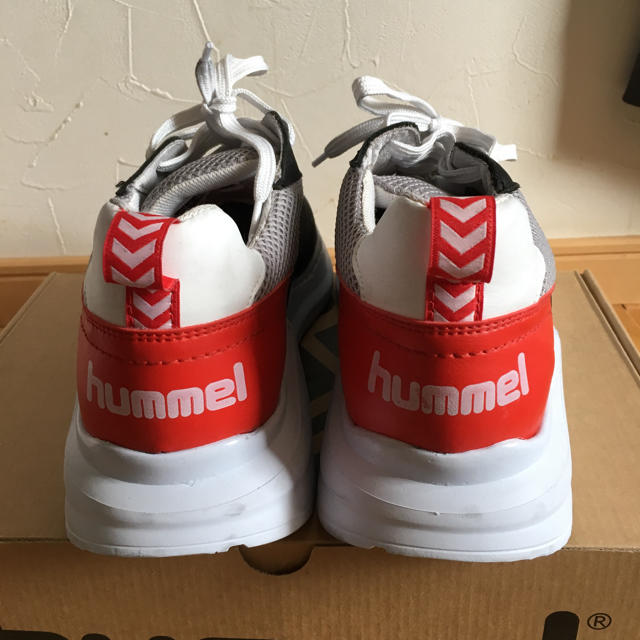 hummel(ヒュンメル)のヒュンメル スニーカー サイズ28センチ 新品未使用  メンズの靴/シューズ(スニーカー)の商品写真