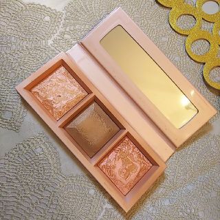 ベアミネラル(bareMinerals)のベアミネラル クリスタリングローブロンザー&ハイライターパレットA(その他)