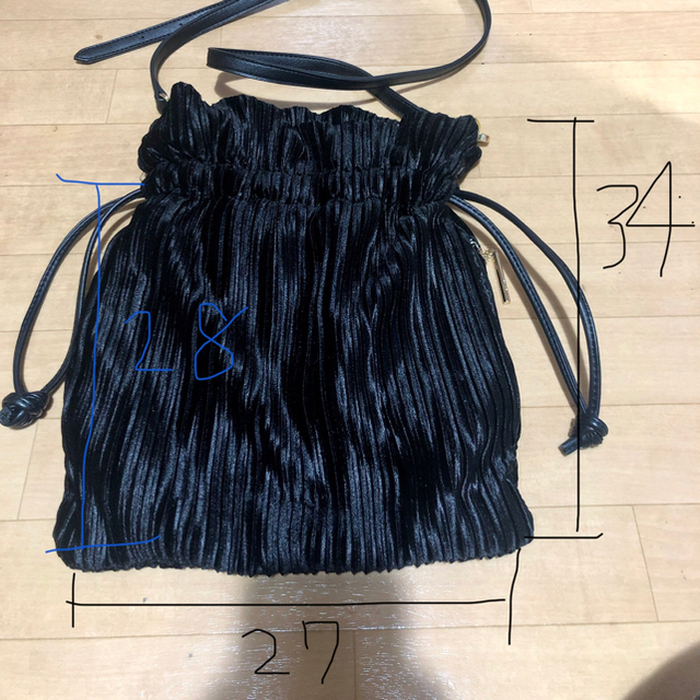 TOMORROWLAND(トゥモローランド)の巾着　ショルダー レディースのバッグ(ショルダーバッグ)の商品写真