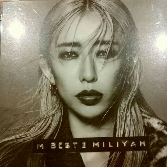 加藤ミリヤ M BEST II エンタメ/ホビーのCD(ポップス/ロック(邦楽))の商品写真