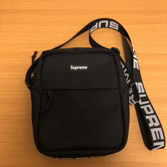 supreme 18ss shoulder bag black 1