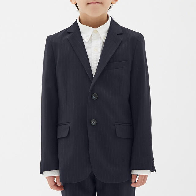 GU(ジーユー)のBOYSフォーマルスーツ　GUキッズ　150センチ キッズ/ベビー/マタニティのキッズ服男の子用(90cm~)(ドレス/フォーマル)の商品写真