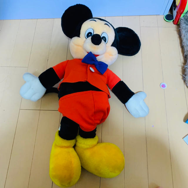 Disney(ディズニー)のミッキーマウス大きなぬいぐるみ エンタメ/ホビーのおもちゃ/ぬいぐるみ(ぬいぐるみ)の商品写真