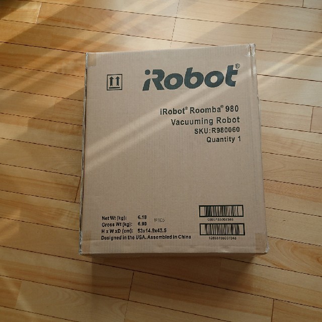 iRobot(アイロボット)のロボット掃除機  ルンバ 　980 Roomba ルンバ980 R980060 スマホ/家電/カメラの生活家電(掃除機)の商品写真