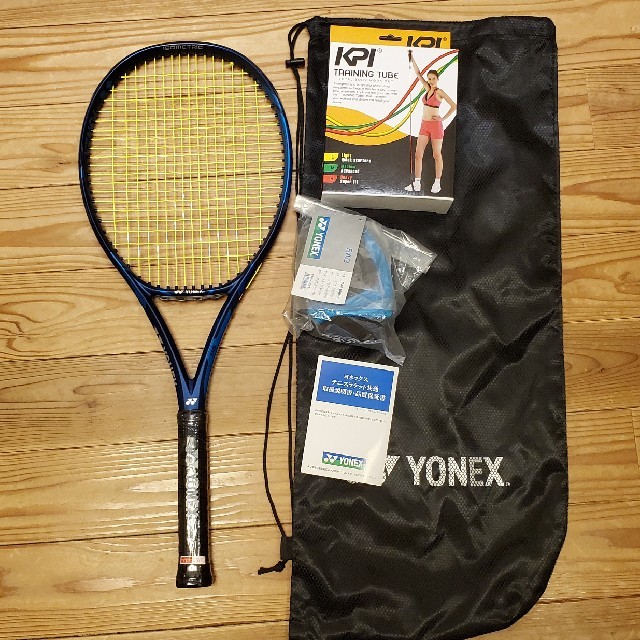 YONEX(ヨネックス)のニューモデル　EZONE98　グリップ２　ほぼ未使用品 スポーツ/アウトドアのテニス(ラケット)の商品写真