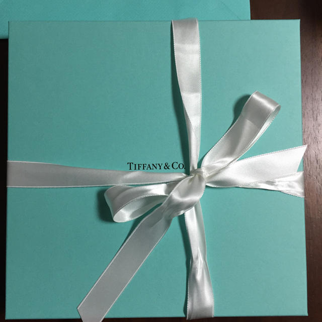 Tiffany & Co.(ティファニー)の新品未使用☆ティファニー お皿 インテリア/住まい/日用品のキッチン/食器(食器)の商品写真