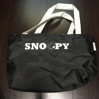 スヌーピー(SNOOPY)のスヌーピー　リバーシブル　トートバッグ(白&黒)(トートバッグ)