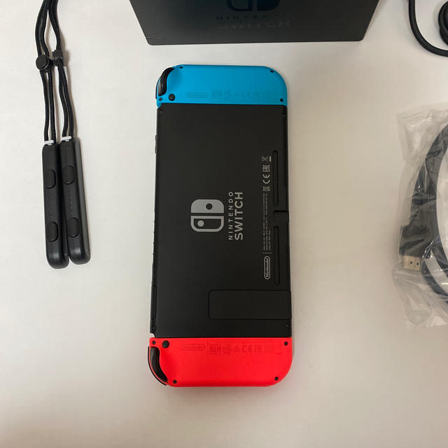 Nintendo Switch(ニンテンドースイッチ)のNintendo Switch Joy-Con (L) ネオンブルー/ (R)  エンタメ/ホビーのゲームソフト/ゲーム機本体(家庭用ゲーム機本体)の商品写真