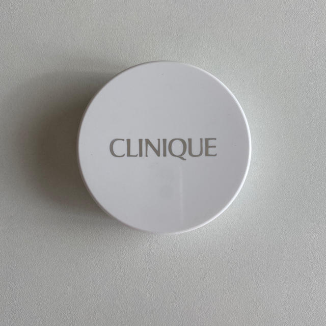 CLINIQUE(クリニーク)のクリニークほぼ新品＊クッションファンデーション コスメ/美容のベースメイク/化粧品(ファンデーション)の商品写真