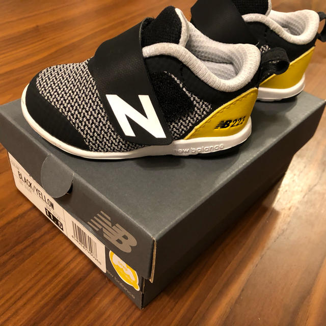 New Balance(ニューバランス)の美品　最終値下げ　ニューバランス223　ベビーシューズ　11.5 キッズ/ベビー/マタニティのベビー靴/シューズ(~14cm)(スニーカー)の商品写真