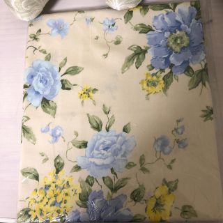 ローラアシュレイ(LAURA ASHLEY)のローラアシュレイ ピローカバー  新品未使用(シーツ/カバー)