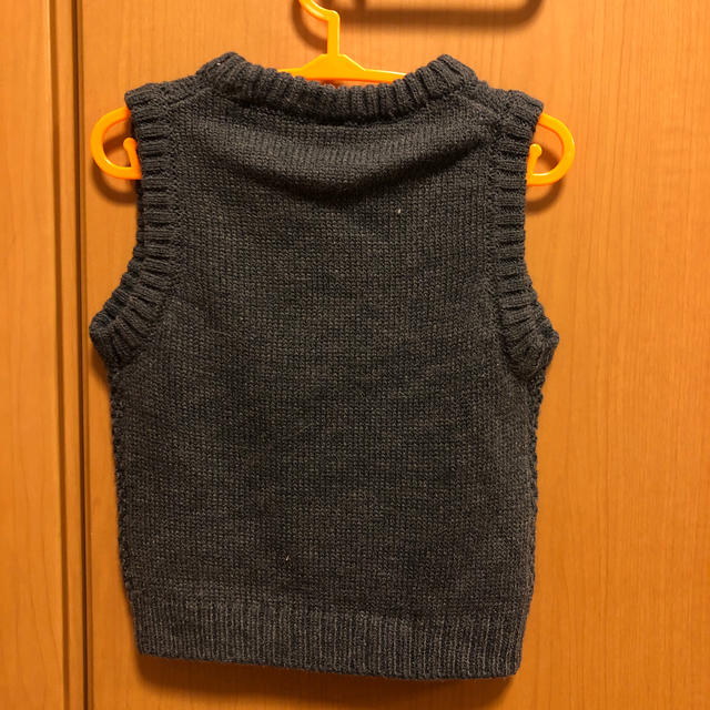 西松屋(ニシマツヤ)のニットベスト キッズ/ベビー/マタニティのキッズ服男の子用(90cm~)(ニット)の商品写真