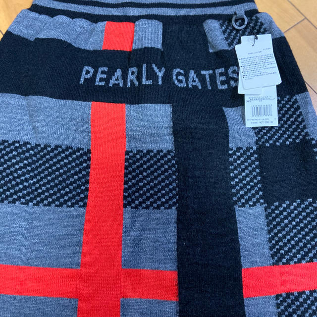 PEARLY GATES(パーリーゲイツ)のパーリーゲイツ今期モヘアスカート新品サイズ0 スポーツ/アウトドアのゴルフ(ウエア)の商品写真