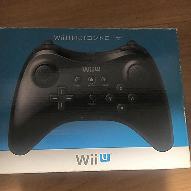 Wii U(ウィーユー)のwiiu proコントローラー 純正品 エンタメ/ホビーのゲームソフト/ゲーム機本体(家庭用ゲーム機本体)の商品写真