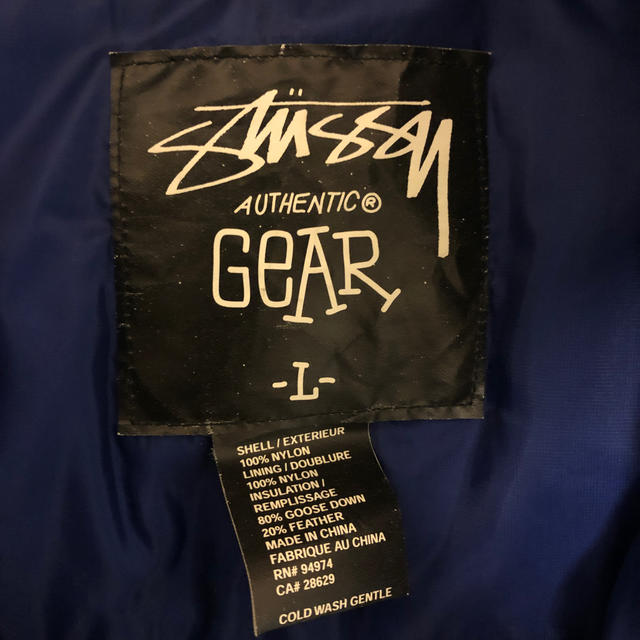 STUSSY(ステューシー)のstussyダウン　Lサイズ メンズのジャケット/アウター(ダウンジャケット)の商品写真