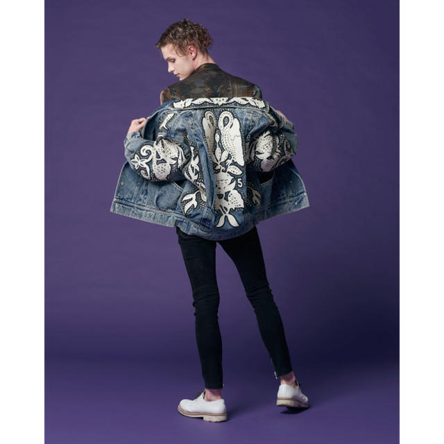 GUCCI - GUCCI ガラス装飾 デニムジャケット 46の通販 by MLS GUCCI - GUCCI ガラス装飾 デニムジャケット 46の通販 by MLS