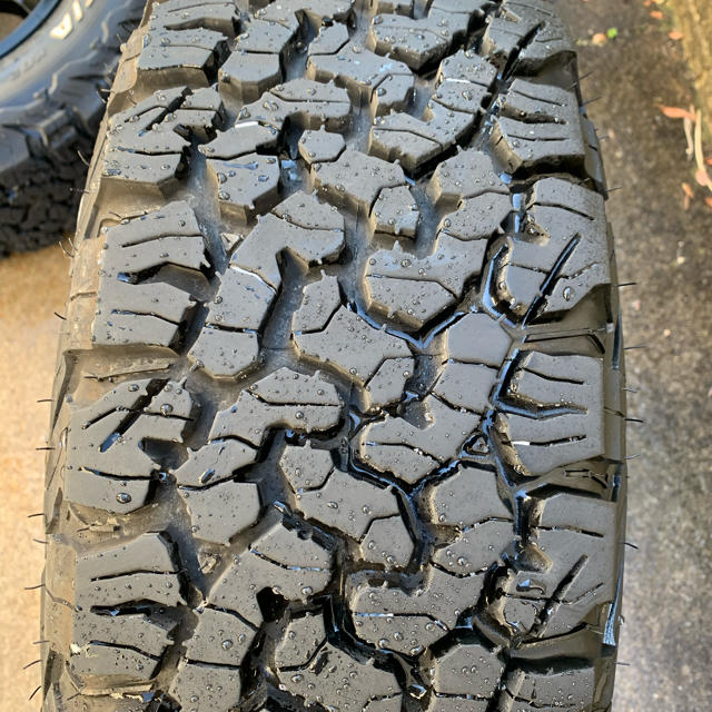 BFグッドリッチ 215/70 R16 ハイエース サーフ ホイールの通販 by