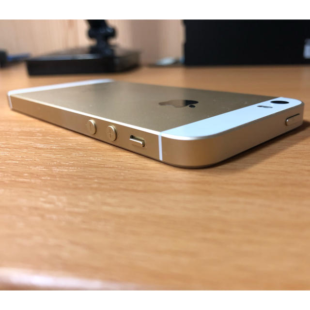 iPhone(アイフォーン)の【値下げ】iPhone SE 128GB SIMフリー⭐︎ スマホ/家電/カメラのスマートフォン/携帯電話(スマートフォン本体)の商品写真